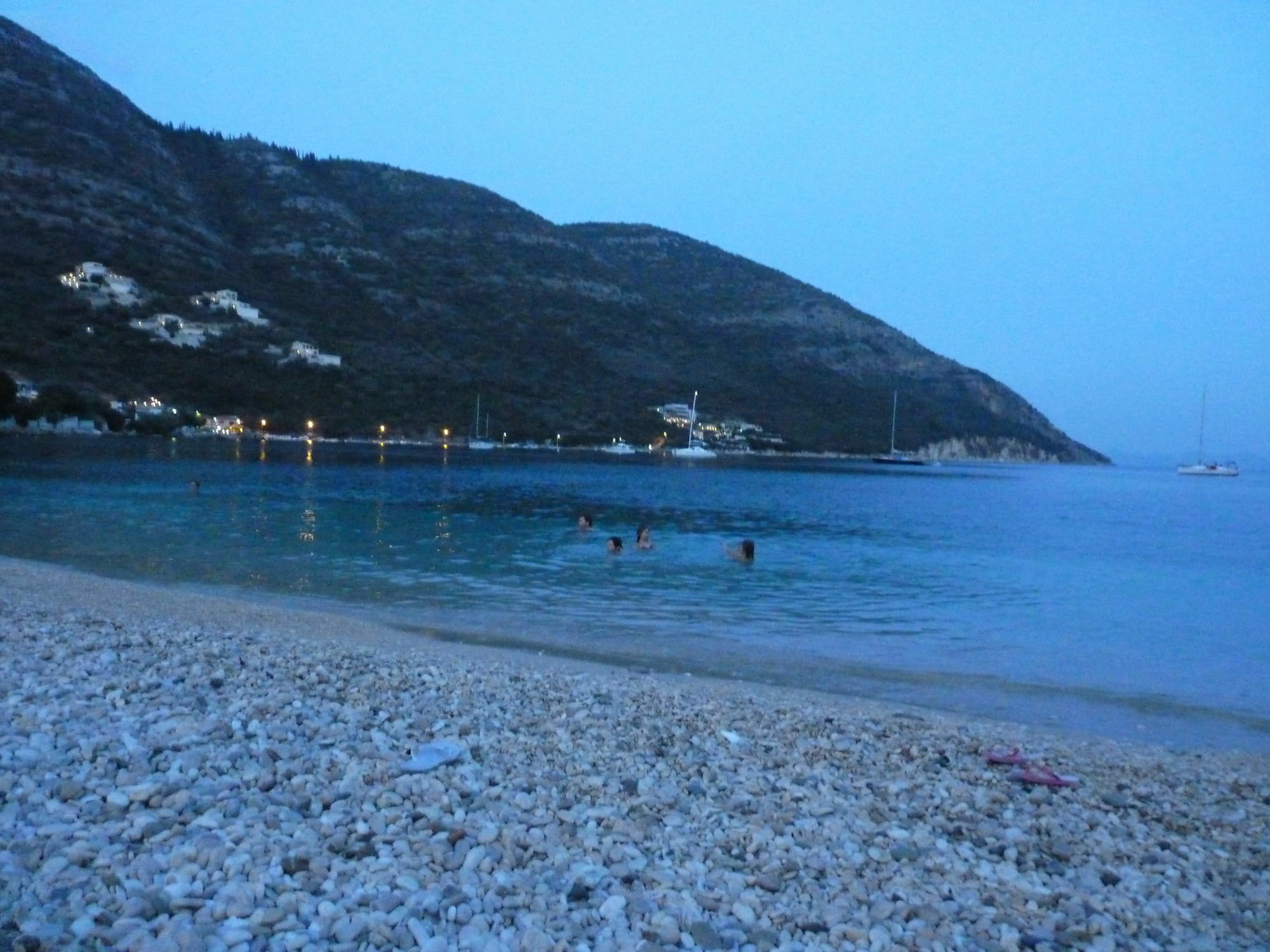 Ilianthos Apartments & Studios Mikros Gialos Exteriör bild