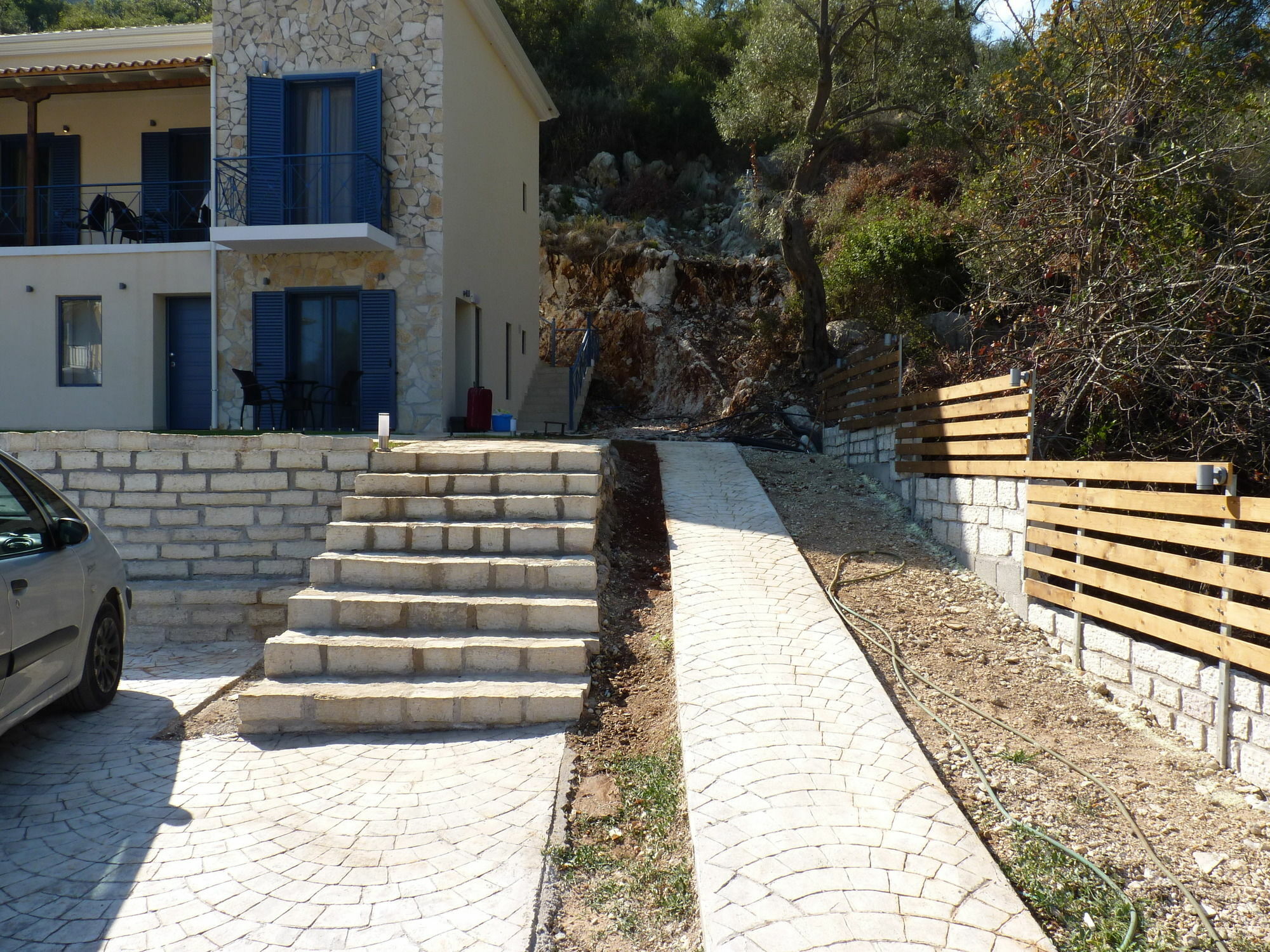 Ilianthos Apartments & Studios Mikros Gialos Exteriör bild