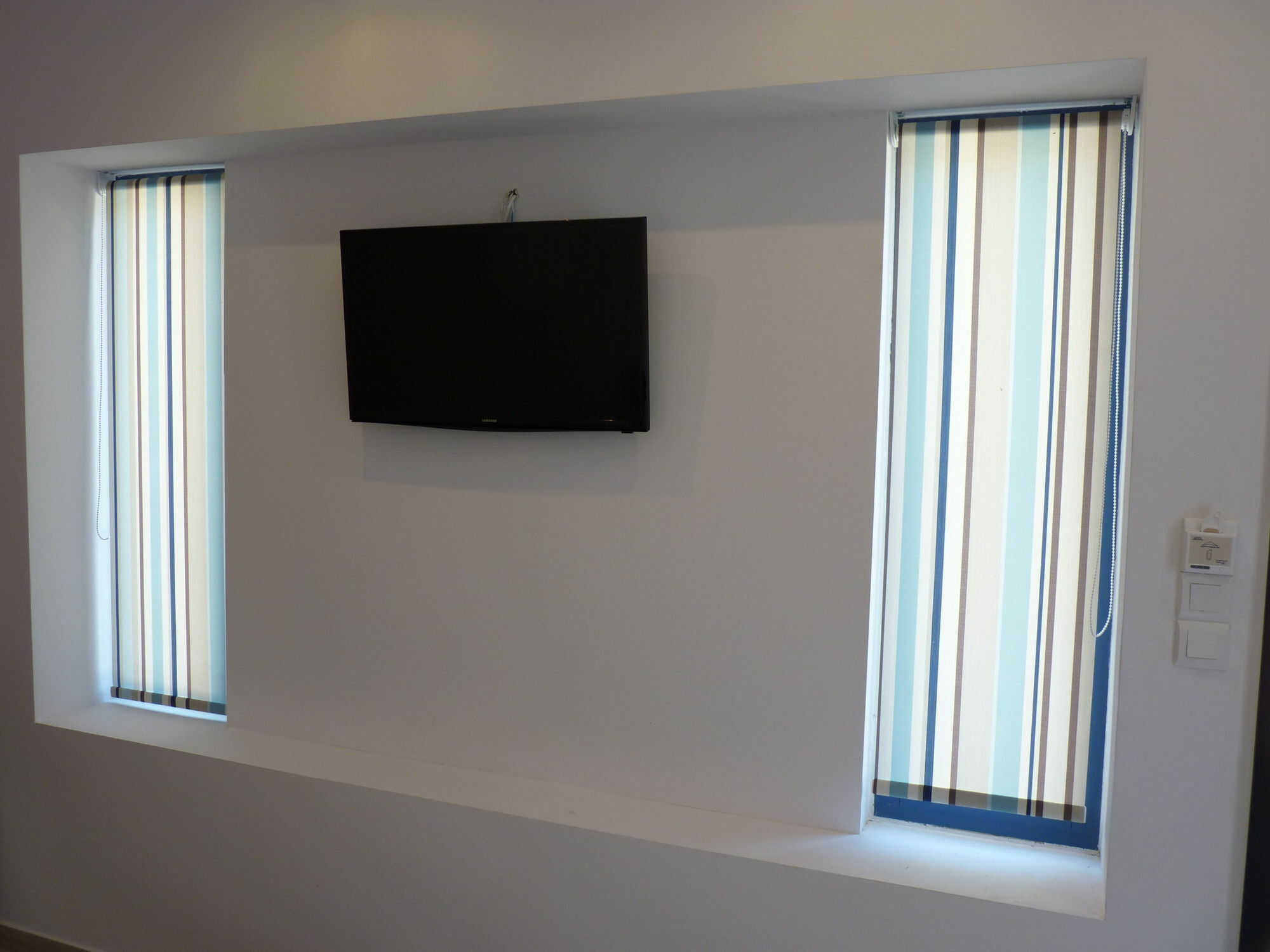 Ilianthos Apartments & Studios Mikros Gialos Exteriör bild